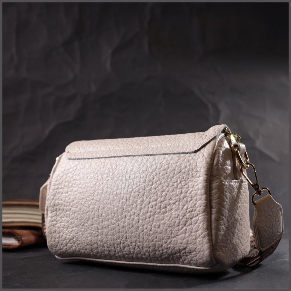 Кожаная женская сумка-кроссбоди маленького размера в белом цвете Vintage 2422404
