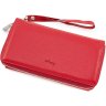 Кожаный кошелек-клатч красного цвета из фактурной кожи KARYA (12396) - 5