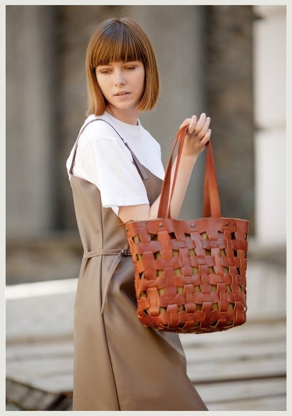 Світло-коричнева сумка жіноча з плетеної шкіри з довгими ручками BlankNote Пазл L 78741