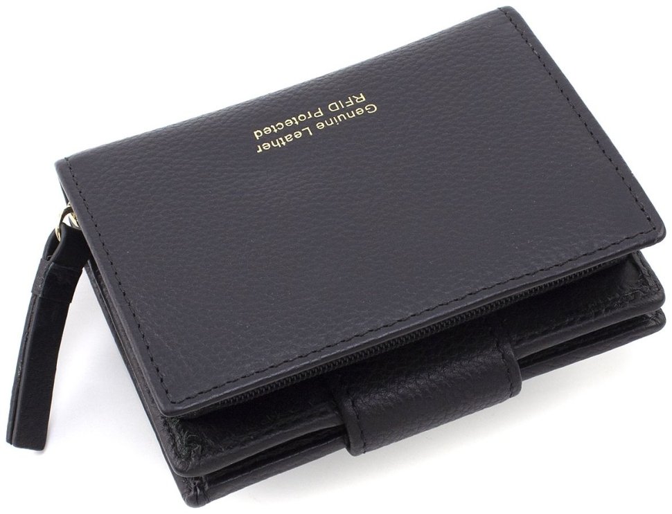 Середній жіночий гаманець із фактурної шкіри чорного кольору з місткою монетницею Ashwood 69641