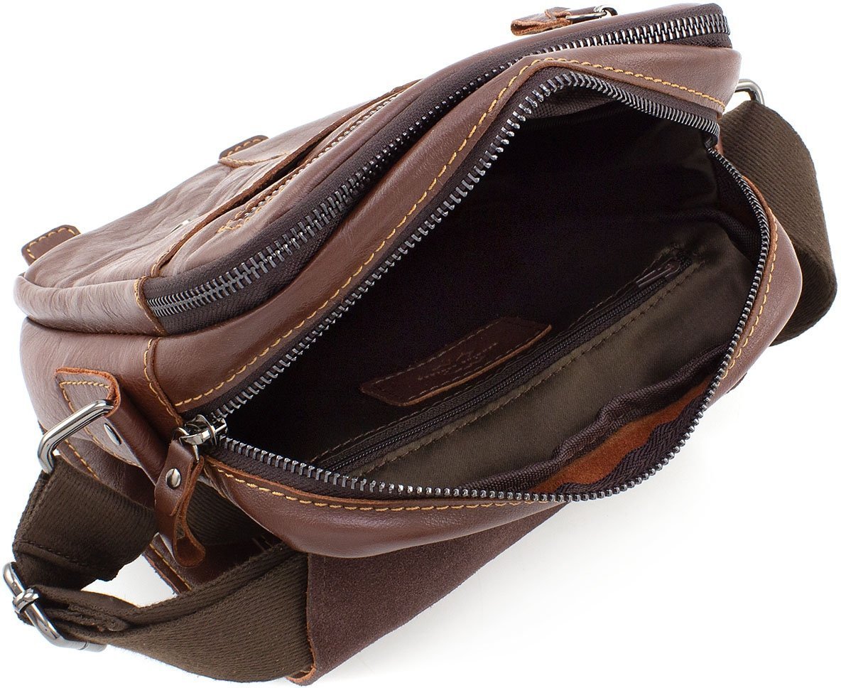 Кожаная мужская наплечная сумка вертикального типа Leather Collection (10363)