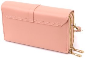 Женская сумка-клатч из качественного кожзама через плечо Vintage розового цвета 96942