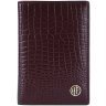 Кожаная обложка для паспорта с фактурой под крокодила Hammonds Flycatcher PH602 коричневая 108042 modnotak фото - 1