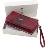 Кожаный кошелек-клатч красного цвета с ремешком на запястье KARYA (12395) - 6