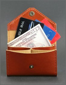 Коричневый картхолдер из гладкой кожи с фиксацией на клапан с кнопкой BlankNote (12211)