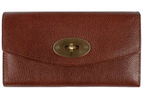 Горизонтальный женский кошелек из фактурной кожи на защелке Ashwood M05 коричневого цвета 95443