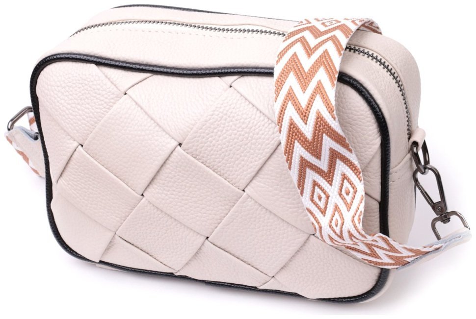 Плечова жіноча сумка з натуральної шкіри білого кольору під плетінку Vintage 2422407