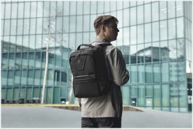 Функціональний повсякденний рюкзак із поліестеру для ноутбука до 16" Wenger XE Resist чорного кольору 103644