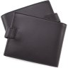 Среднее портмоне черного цвета из гладкой кожи с фиксацией KARYA (0499-1) - 3