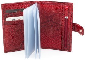 Кожаная женская обложка для документов в красном цвете KARYA (440-019)