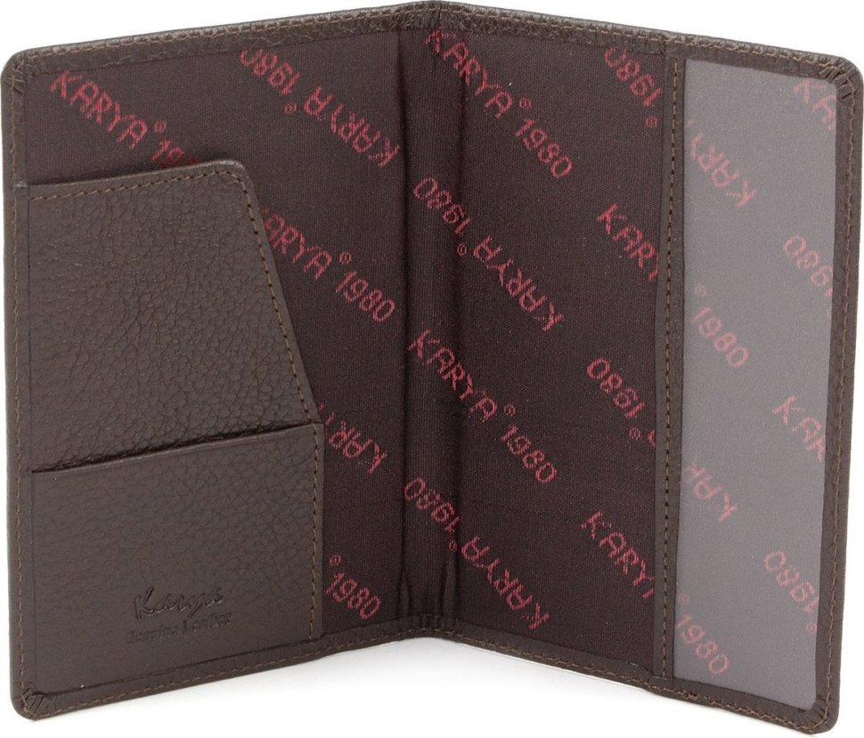 Классическая кожаная обложка на паспорт коричневого цвета KARYA (092-39)