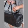 Кожаная дорожная сумка-бочонок черного цвета Harper Krast 78545 - 9