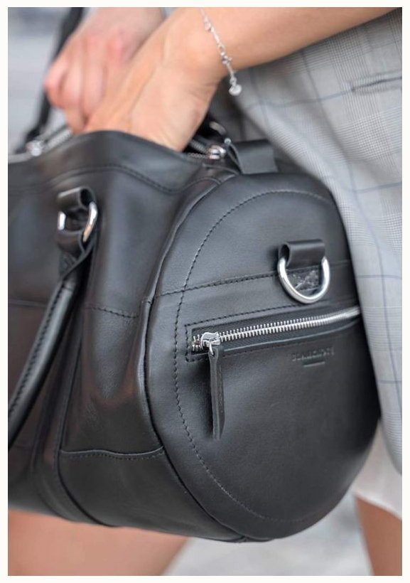 Кожаная дорожная сумка-бочонок черного цвета Harper Krast 78545