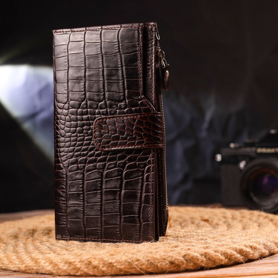 Місткий коричневий гаманець з натуральної шкіри з тисненням під крокодила CANPELLINI (2421637)