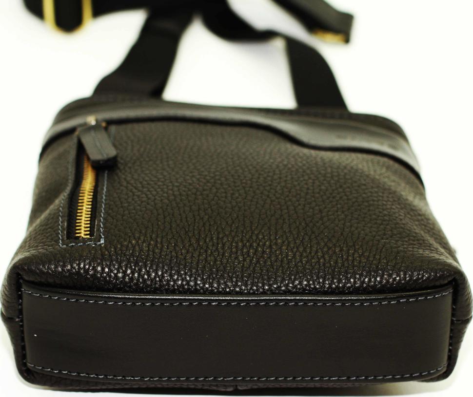 Небольшая кожаная сумка Флотар через плечо черного цвета VATTO (11887)