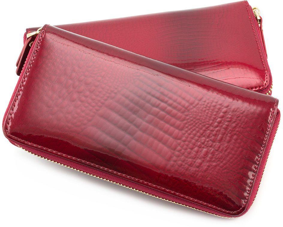 Великий лаковий гаманець червоного кольору на блискавці ST Leather (16324)