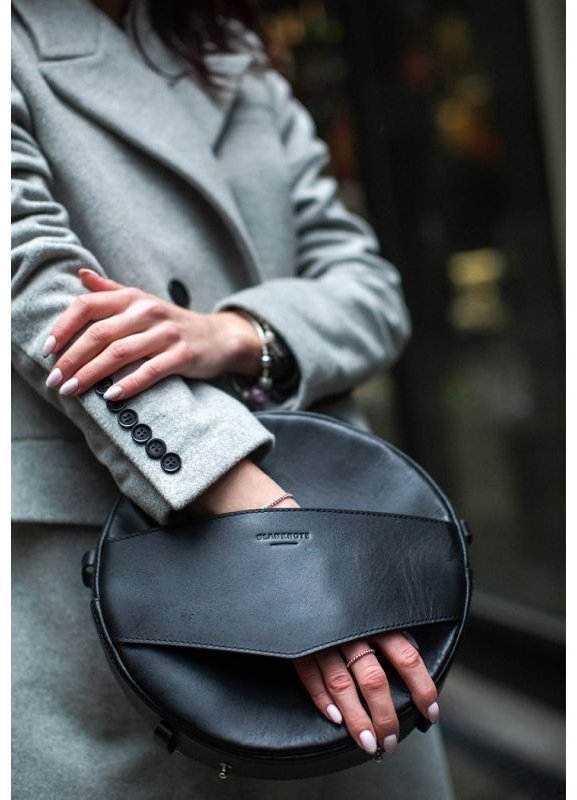 Кругла сумка-рюкзак з натуральної шкіри чорного кольору BlankNote Maxi (12728)
