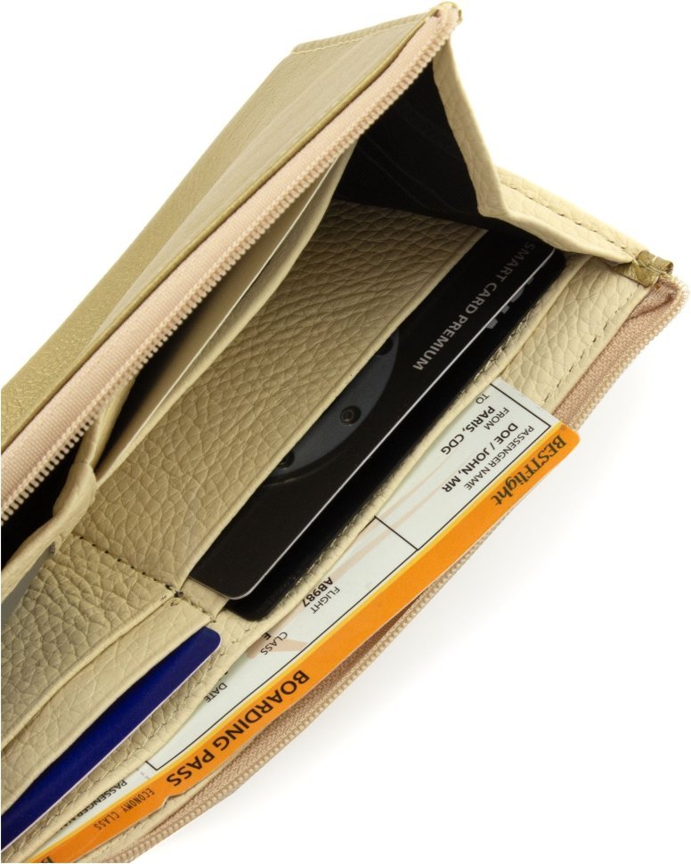 Жіночий тонкий гаманець із натуральної шкіри золотистого кольору Marco Coverna 68647
