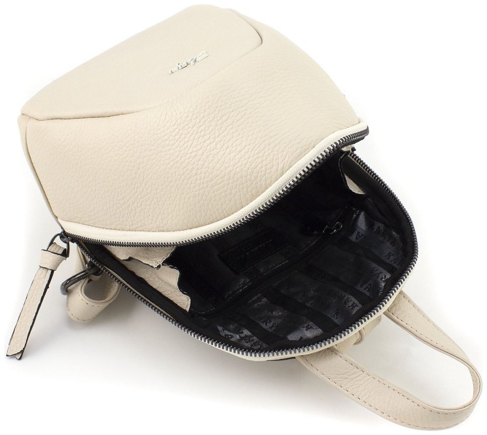 Светло-бежевый женский рюкзак маленького размера из фактурной кожи KARYA 69747 