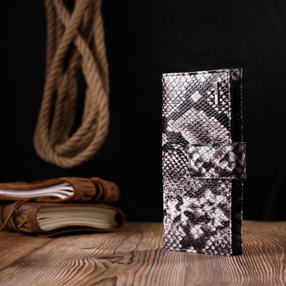 Женский кошелек из натуральной фактурной кожи под змею KARYA (2421034) 