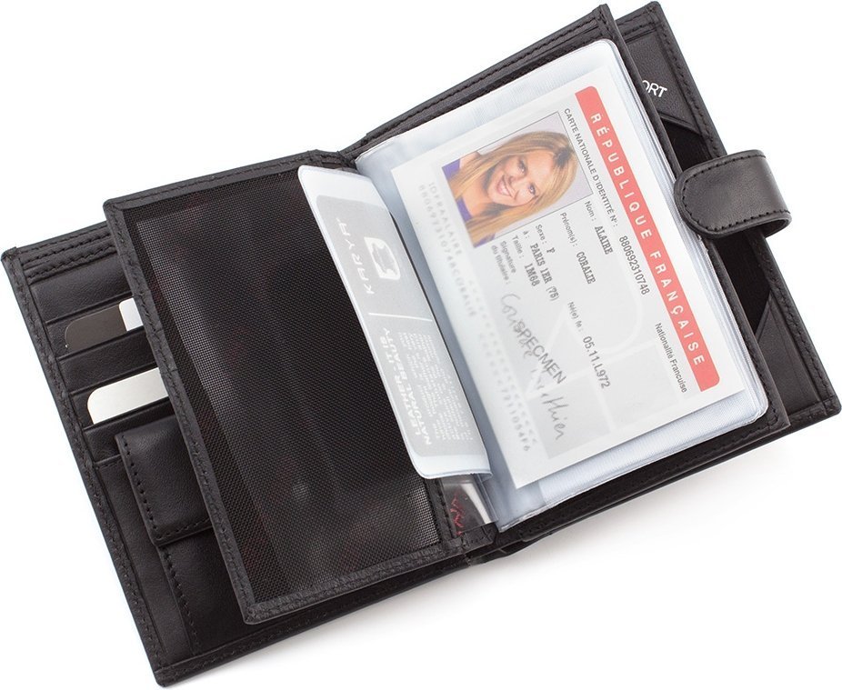 Чоловіче портмоне з натуральної шкіри під паспорт та документи KARYA (55948)