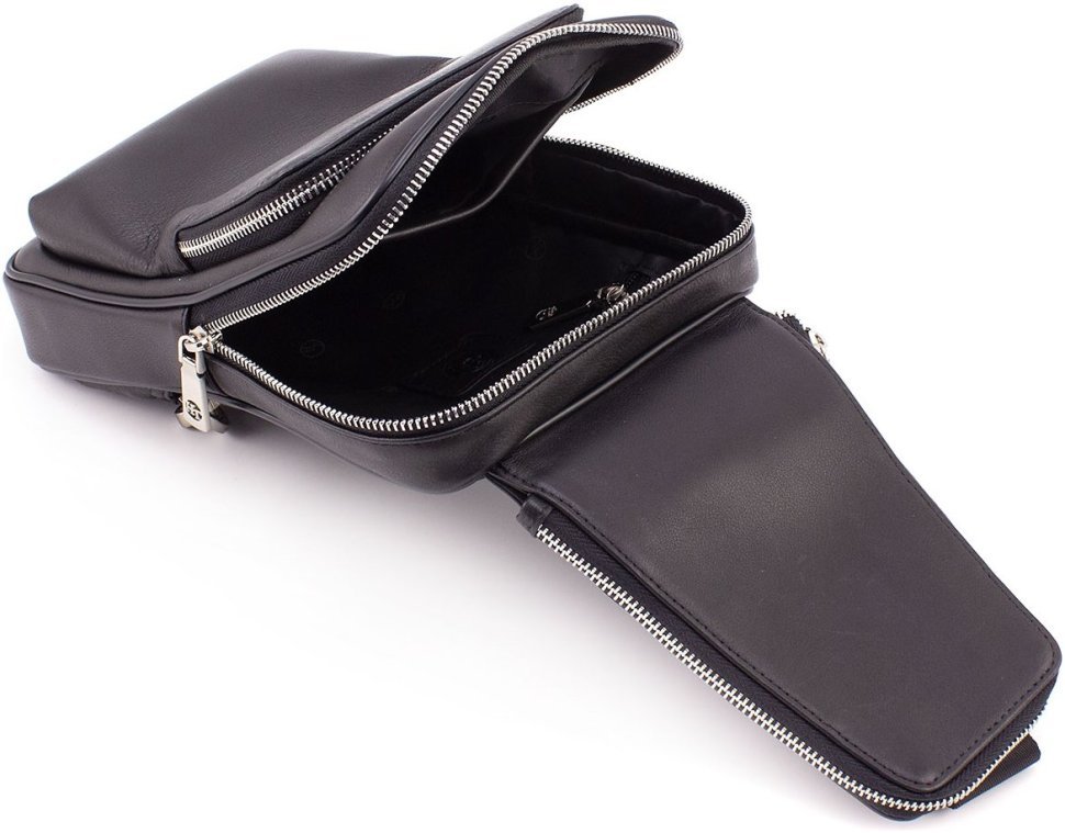 Чоловіча шкіряна вертикальна сумка-слінг чорного кольору HT Leather 67748
