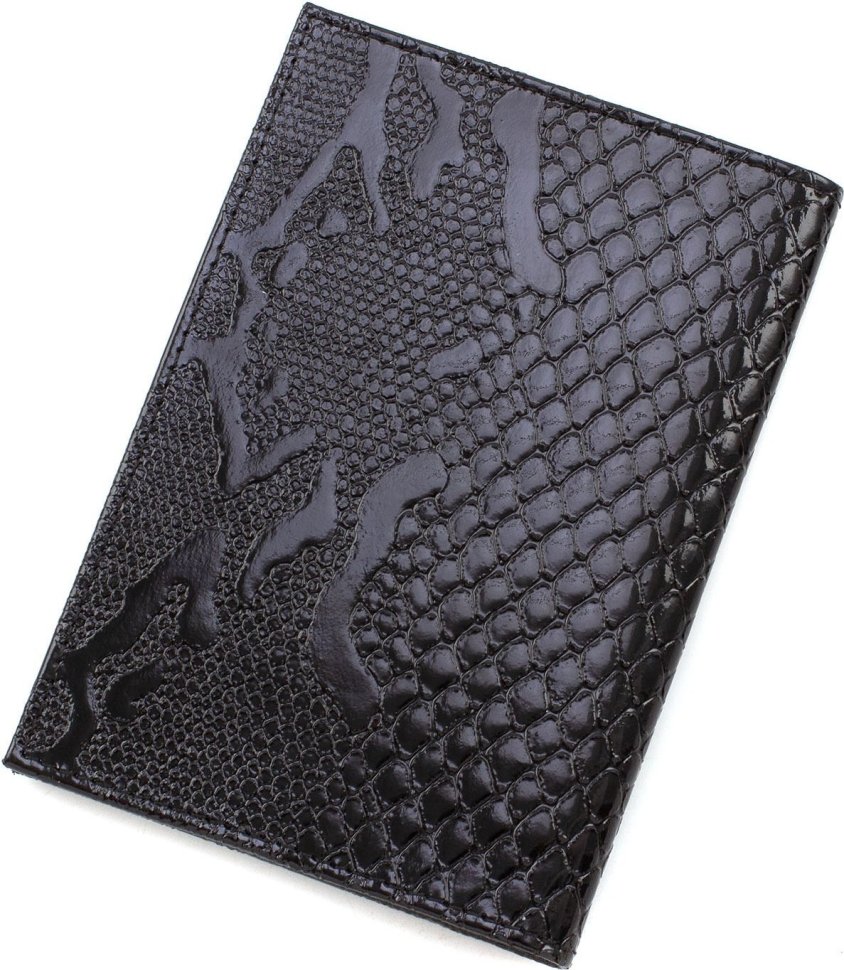 Чорна обкладинка для паспорта з натуральної шкіри під змію KARYA (094-013)