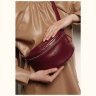 Жіноча сумка-бананка із високоякісної натуральної шкіри бордового кольору BlankNote 78949 - 2