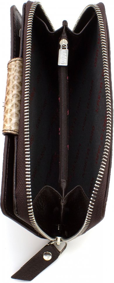 Бежевый вместительный женский кошелек из натуральной кожи с лаковой поверхностью KARYA (19542)