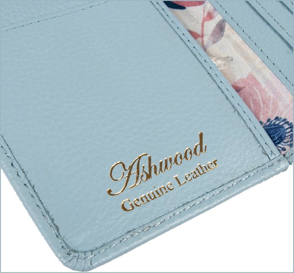 Жіночий гаманець з натуральної шкіри блакитного кольору під багато карт Ashwood 69649