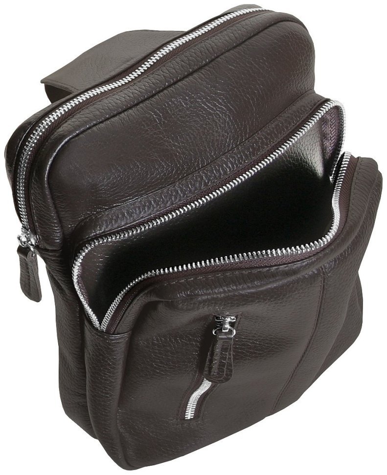 Чоловіча слінг-сумка з натуральної фактурної шкіри коричневого кольору Vip Collection 102650 фото №6 Чоловіча слінг-сумка з натуральної фактурної шкіри коричневого кольору Vip Collection 102650 modnotak фото №6