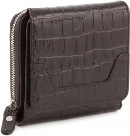Жіночий шкіряний гаманець коричневого кольору з тисненням під крокодила Tony Bellucci (10591)