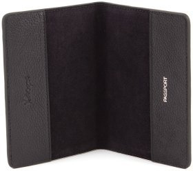Обложка для паспорта черного цвета из фактурной кожи KARYA (093-45)