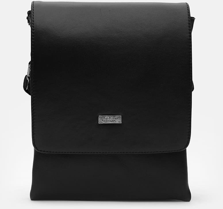 Удобная мужская сумка из натуральной черной кожи с клапаном Ricco Grande (21381)