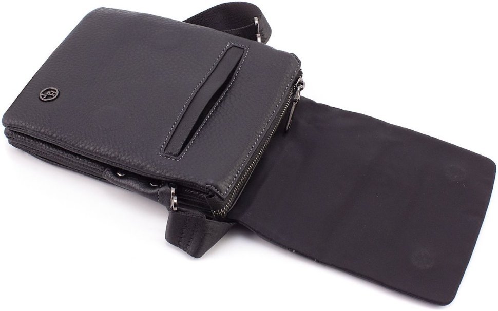 Маленька чоловіча шкіряна сумка через плече у чорному кольорі H.T Leather 67750