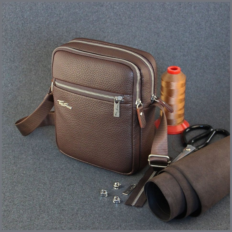 Чоловіча шкіряна сумка-планшет коричневого кольору на дві блискавки Tom Stone 77750