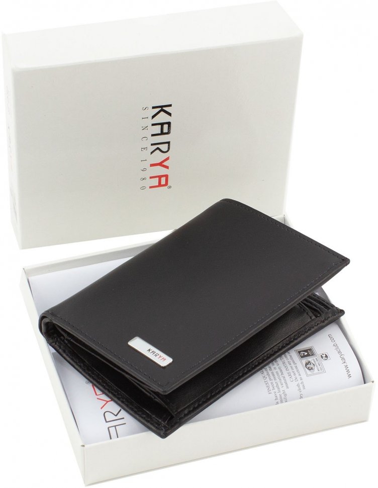 Мужское портмоне черного цвета из гладкой кожи с блоком под карты и документы KARYA (15541)