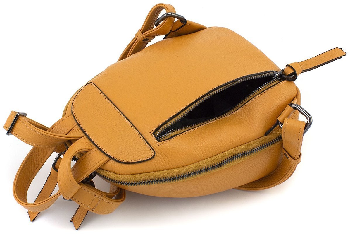 Маленький женский рюкзак из натуральной кожи оранжевого цвета на молнии KARYA 69750
