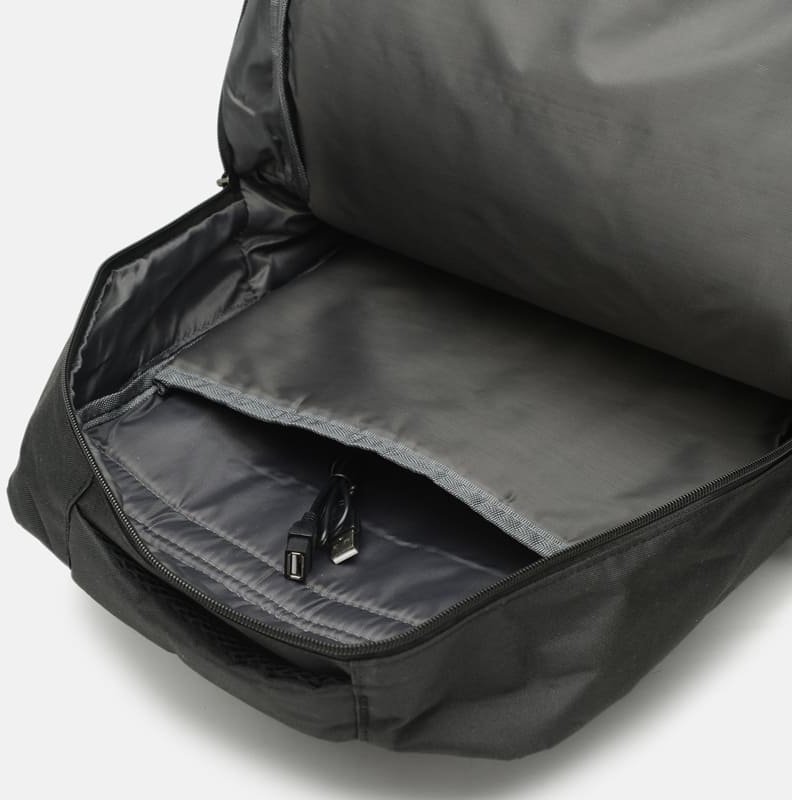 Місткий чоловічий рюкзак із чорного поліестеру на блискавці Monsen (21470)