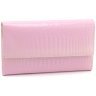 Лакований шкіряний жіночий гаманець Leather Collection 97751 рожевого кольору modnotak фото - 5