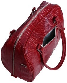Дорожня сумка из натуральной кожи кроко в цвете бургунди Vip Collection 102352