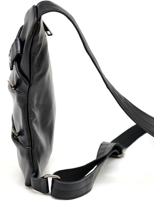 Чорна чоловіча зручна сумка-слінг із гладкої шкіри TARWA (19641)