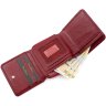 Невеликий гаманець червоного кольору з італійської шкіри Tony Bellucci (10589) - 5