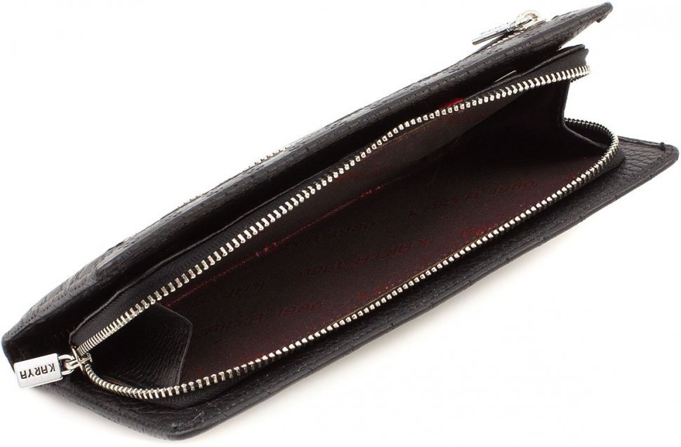 Великий шкіряний жіночий гаманець чорного кольору із стильним принтом KARYA (19896)