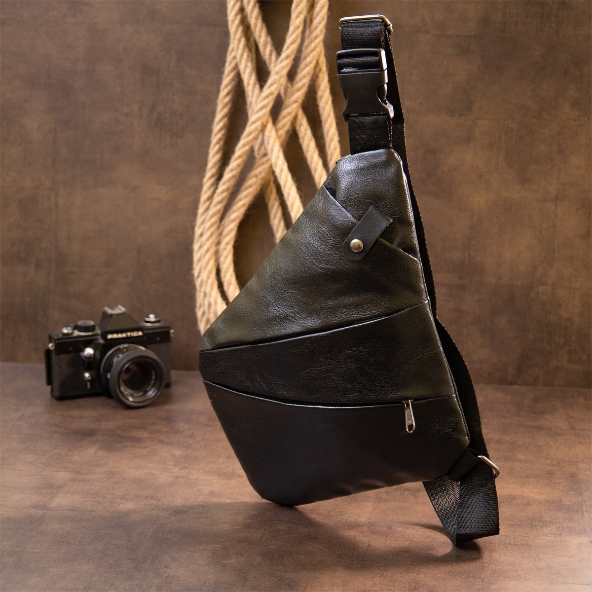Черная тонкая мужская сумка-слинг из кожзаменителя Vintage (20565)