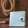 Шкіряний жіночий гаманець блакитного кольору з хлястиком на кнопці Shvigel (2416449) - 7