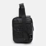 Мужская кожаная сумка-рюкзак через плечо черного цвета с тиснением под крокодила Keizer (22082) - 3
