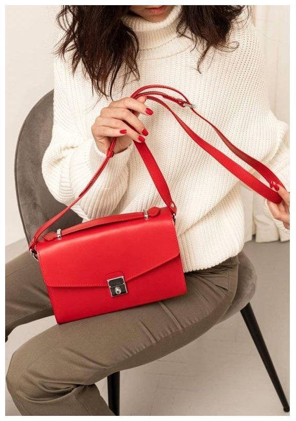 Середня жіноча шкіряна сумка-кроссбоді червоного кольору BlankNote Lola 78752