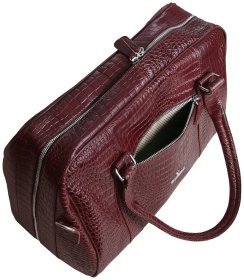 Коричневая дорожная сумка из натуральной кожи с имитицией рептилии Vip Collection 102353