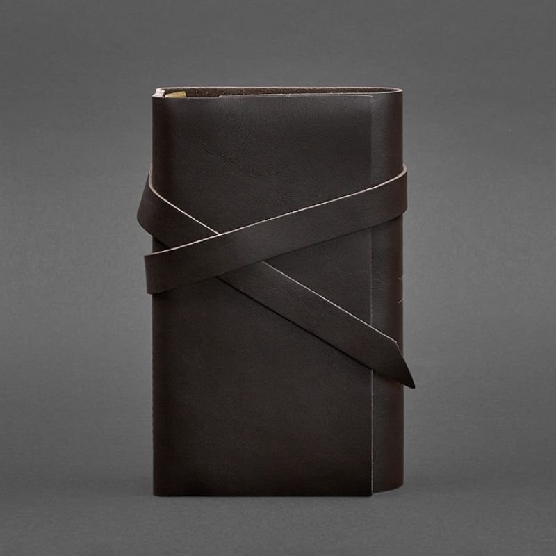 Темно-коричневый кожаный блокнот (Софт-бук) с фиксацией на хлястик - BlankNote (42553)